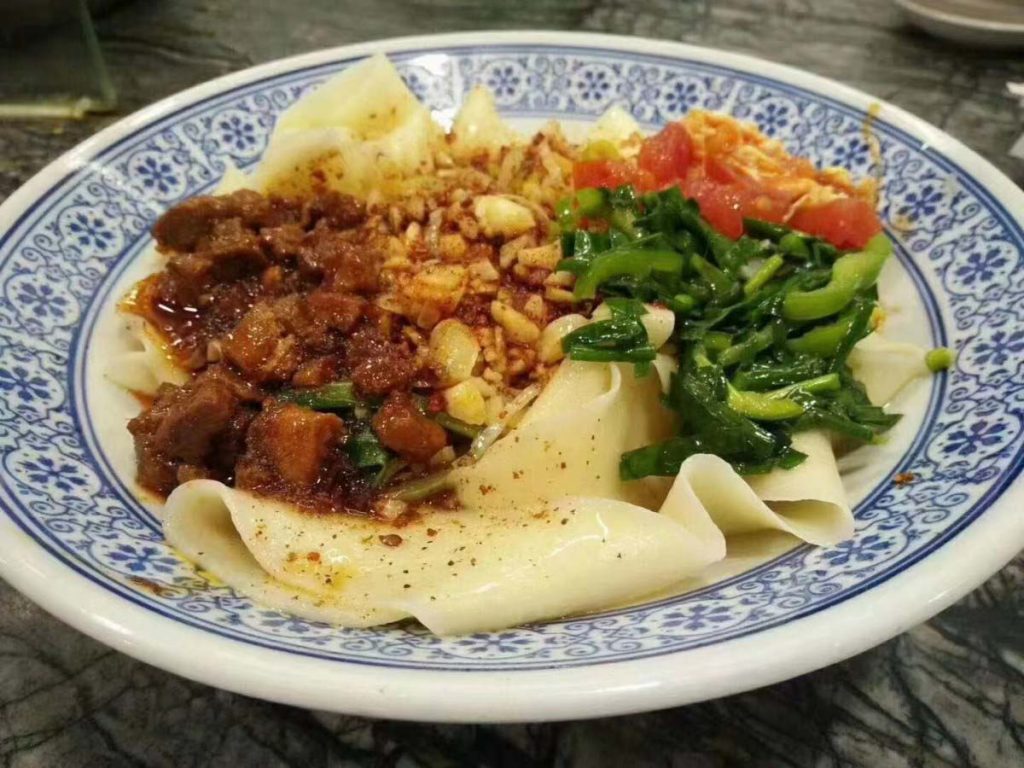 Biangbiang noodles Xi'an wide hand-pulled noodles with chili oil